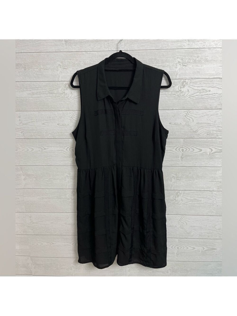 No Label Women’s Black Sheer Sleeveless Button Down Midi Dress. Size XL